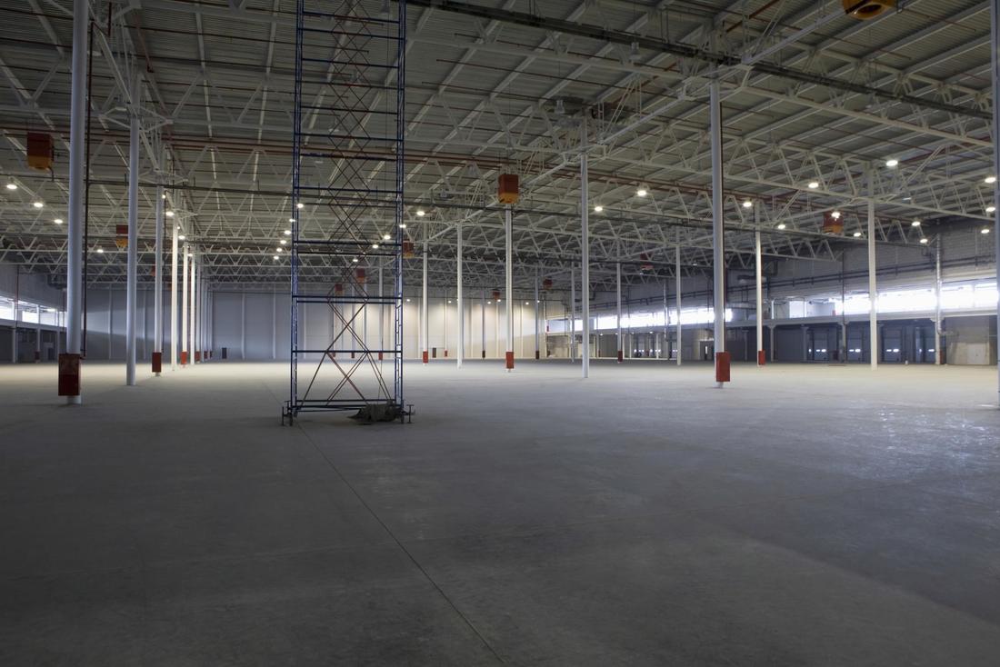 Picture of large commercial building with finished concrete floor